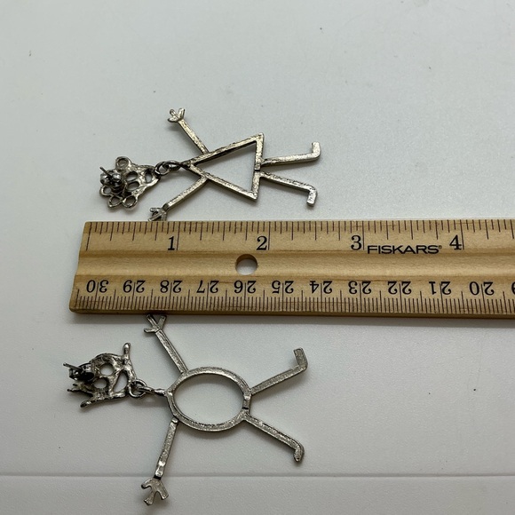 Stick people pierced earrings silver colored Boy Girl Man Woman - Picture 6 of 7